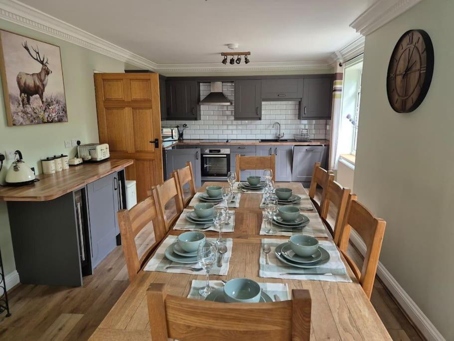 Stunning 5 Bedroom House On The River Wensum, Sleeps 19 Норвич Экстерьер фото