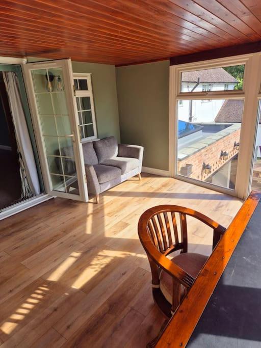 Stunning 5 Bedroom House On The River Wensum, Sleeps 19 Норвич Экстерьер фото