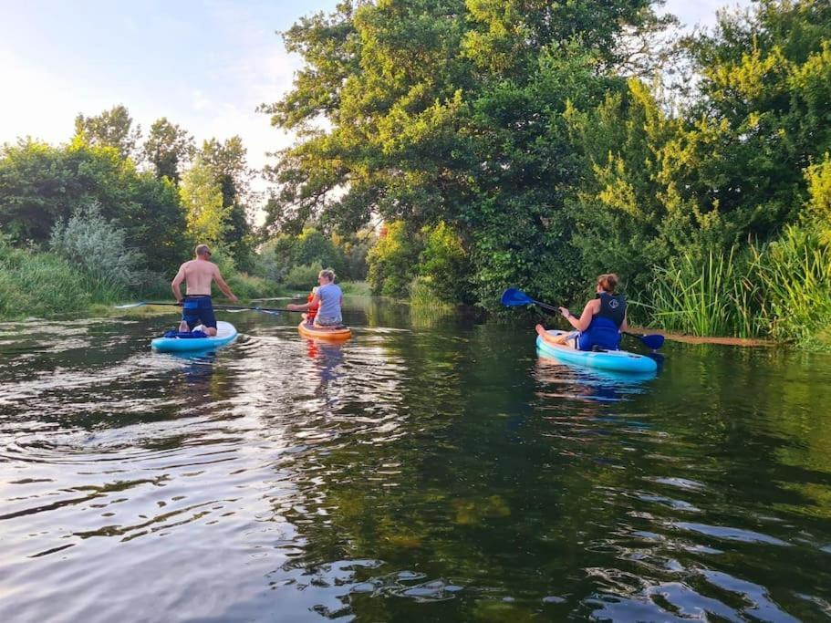 Stunning 5 Bedroom House On The River Wensum, Sleeps 19 Норвич Экстерьер фото