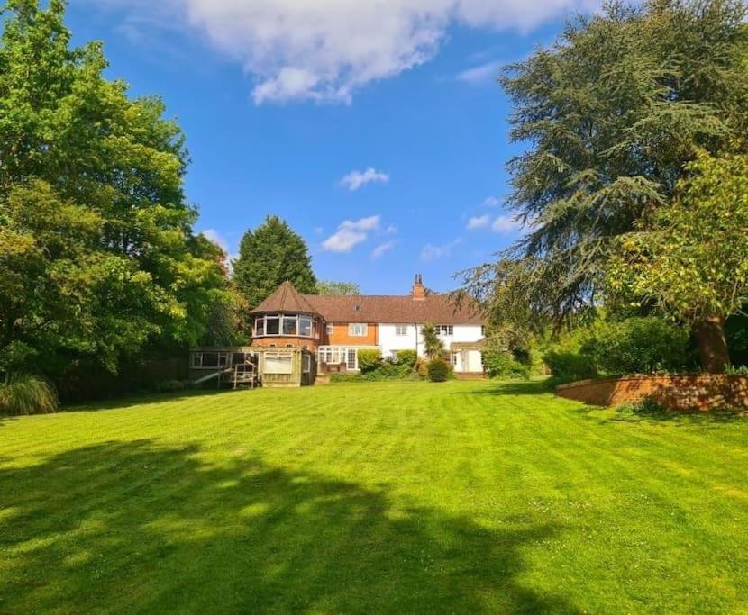 Stunning 5 Bedroom House On The River Wensum, Sleeps 19 Норвич Экстерьер фото